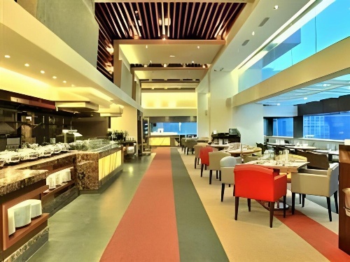 F1 Hotel Manila image 1